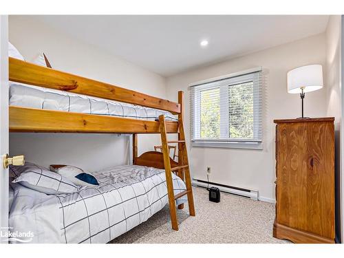 505 Oxbow Crescent, Collingwood, ON - Indoor Photo Showing Bedroom