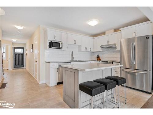 19 Archer Avenue, Collingwood, ON - Indoor Photo Showing Kitchen With Upgraded Kitchen