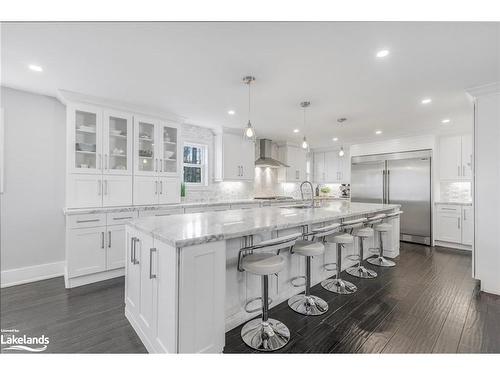 1814 Quantz Crescent, Innisfil, ON - Indoor Photo Showing Kitchen With Upgraded Kitchen