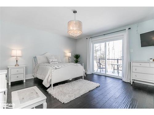 1814 Quantz Crescent, Innisfil, ON - Indoor Photo Showing Bedroom