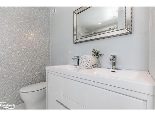 1814 Quantz Crescent, Innisfil, ON - Indoor Photo Showing Bathroom