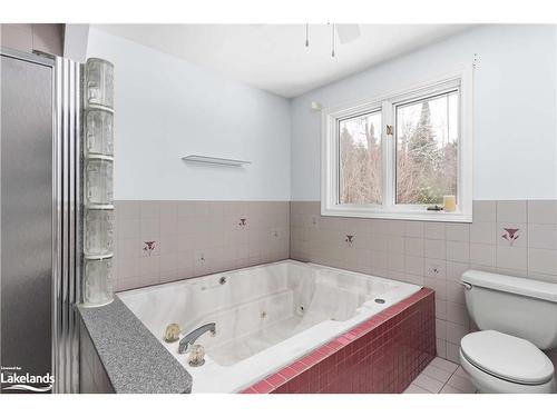 99 Bridgedale Crescent, Port Sydney, ON - Indoor Photo Showing Bathroom