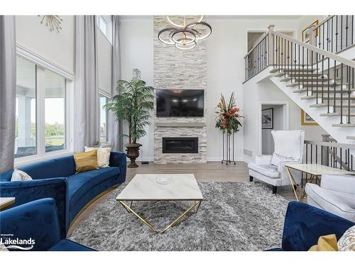 134 Creekwood Court, The Blue Mountains, ON - Indoor Photo Showing Living Room With Fireplace