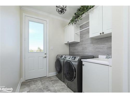 134 Creekwood Court, The Blue Mountains, ON - Indoor Photo Showing Laundry Room