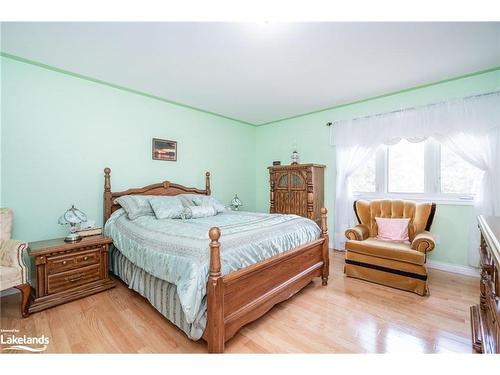 115 Mitchells Beach Road, Victoria Harbour, ON - Indoor Photo Showing Bedroom