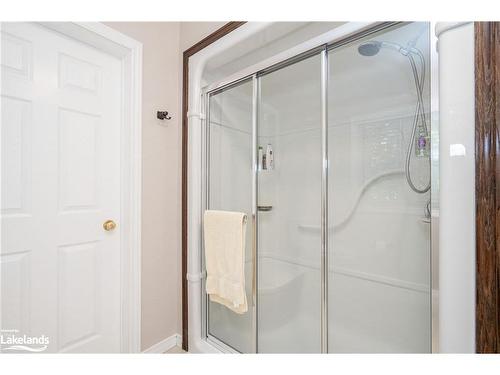 115 Mitchells Beach Road, Victoria Harbour, ON - Indoor Photo Showing Bedroom