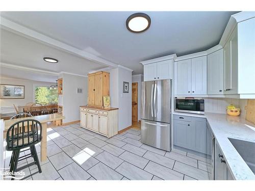 708148 21 County Road, Mulmur, ON - Indoor Photo Showing Kitchen
