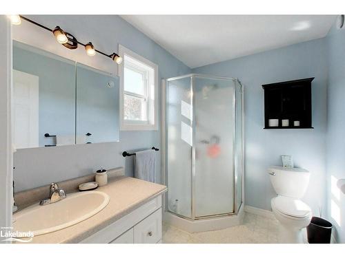 126204 Muir Street, Meaford, ON - Indoor Photo Showing Bathroom