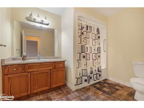109 Meadow Lane, Wasaga Beach, ON - Indoor Photo Showing Bathroom