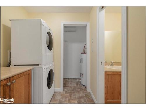 109 Meadow Lane, Wasaga Beach, ON - Indoor Photo Showing Laundry Room