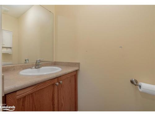 109 Meadow Lane, Wasaga Beach, ON - Indoor Photo Showing Bathroom