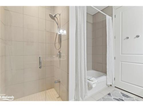 305-764 River Road E, Wasaga Beach, ON - Indoor Photo Showing Bathroom