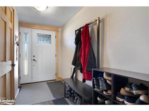 9 Aldergrove Circle, Barrie, ON - Indoor Photo Showing Other Room