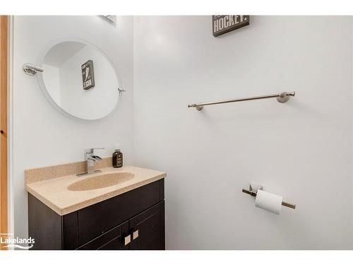 9 Aldergrove Circle, Barrie, ON - Indoor Photo Showing Bathroom