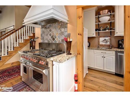 415763 10Th Line, The Blue Mountains, ON - Indoor Photo Showing Kitchen