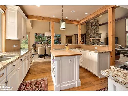 415763 10Th Line, The Blue Mountains, ON - Indoor Photo Showing Kitchen With Double Sink With Upgraded Kitchen