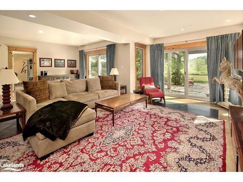 415763 10Th Line, The Blue Mountains, ON - Indoor Photo Showing Living Room