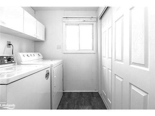 6 Weeping Willow Court, Innisfil, ON - Indoor Photo Showing Laundry Room