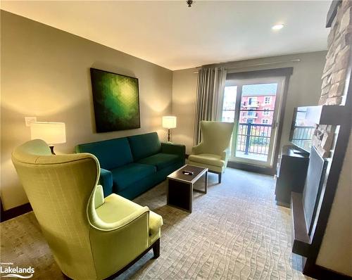 352-190 Jozo Weider Boulevard, The Blue Mountains, ON - Indoor Photo Showing Living Room