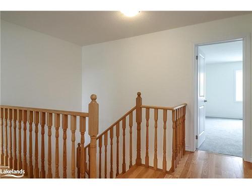 151 Rosanne Circle, Wasaga Beach, ON - Indoor Photo Showing Other Room