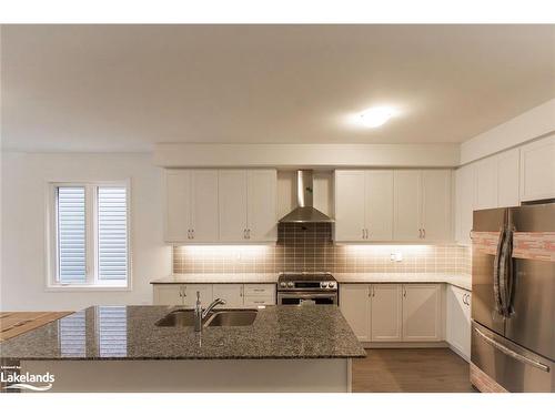 A-85 Berkely Street, Wasaga Beach, ON - Indoor Photo Showing Kitchen With Upgraded Kitchen
