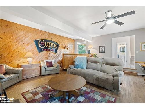 57 Bernard Crescent, Sundridge, ON - Indoor Photo Showing Living Room