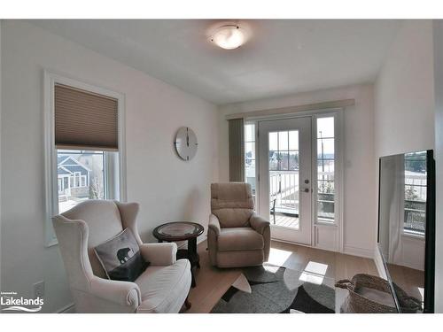2 Little River Crossing, Wasaga Beach, ON - Indoor Photo Showing Living Room
