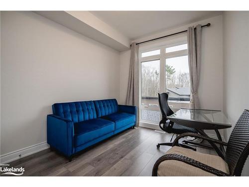113 Marina Village Drive, Port Severn, ON - Indoor Photo Showing Living Room