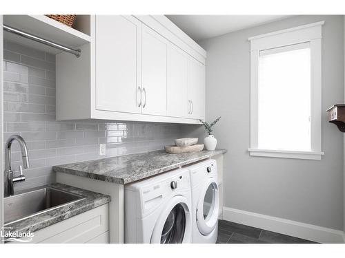 122 Barton Boulevard, The Blue Mountains, ON - Indoor Photo Showing Laundry Room