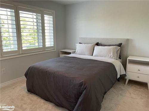 29 North Maple Street, Collingwood, ON - Indoor Photo Showing Bedroom