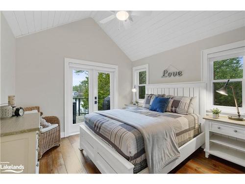 1034 Viewpoint Trail, Bracebridge, ON - Indoor Photo Showing Bedroom