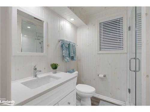 1034 Viewpoint Trail, Bracebridge, ON - Indoor Photo Showing Bathroom