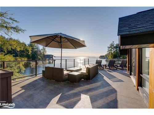 1034 Viewpoint Trail, Bracebridge, ON - Outdoor With Body Of Water With Exterior