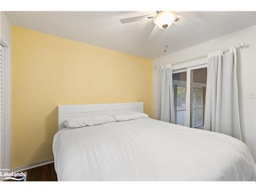 1021 Currie Street, Bala, ON - Indoor Photo Showing Bedroom