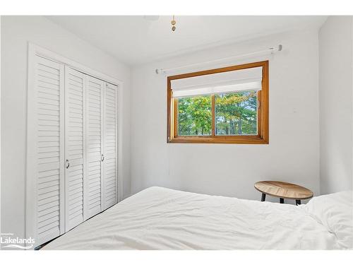 1021 Currie Street, Bala, ON - Indoor Photo Showing Bedroom