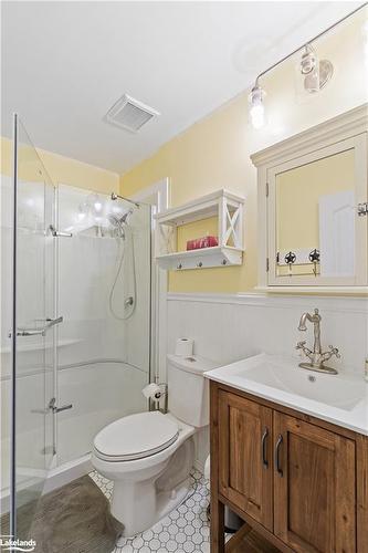 1021 Currie Street, Bala, ON - Indoor Photo Showing Bathroom