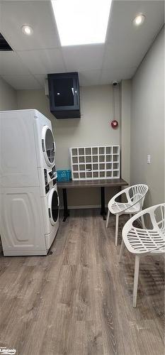 101-361 Mosley Street, Wasaga Beach, ON - Indoor Photo Showing Laundry Room