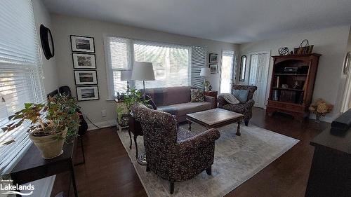 227 Scott Street, Stayner, ON - Indoor Photo Showing Living Room