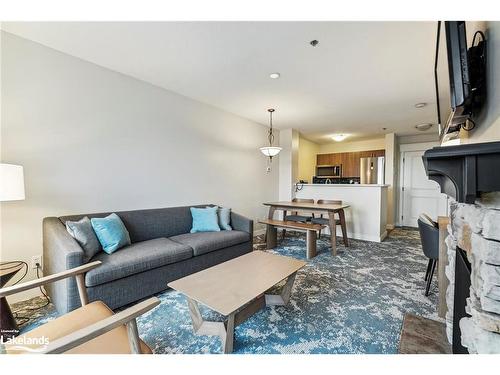 317-170 Jozo Weider Boulevard, The Blue Mountains, ON - Indoor Photo Showing Living Room