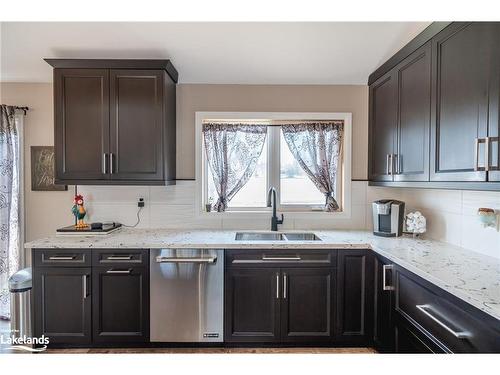 1783 County Rd 6 S, Springwater, ON - Indoor Photo Showing Kitchen With Double Sink