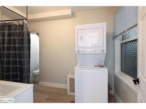 1-1072 1St Avenue W, Owen Sound, ON - Indoor Photo Showing Laundry Room