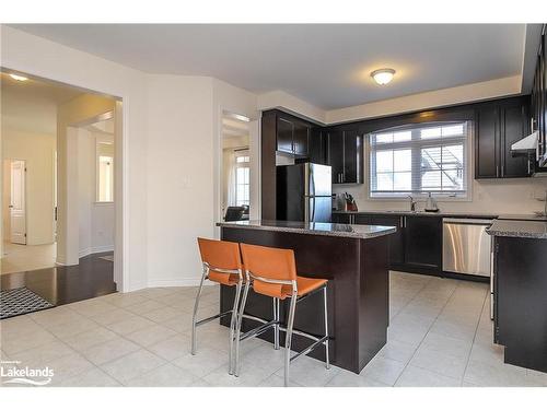 89 Kirby Avenue, Collingwood, ON - Indoor Photo Showing Kitchen