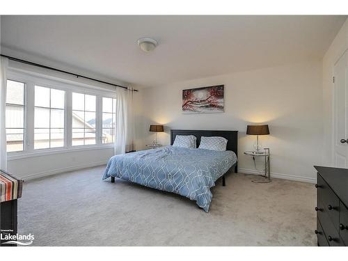 89 Kirby Avenue, Collingwood, ON - Indoor Photo Showing Bedroom