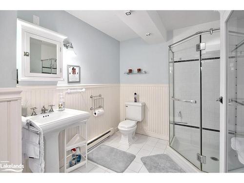 283 Cedar Avenue, Meaford, ON - Indoor Photo Showing Bathroom