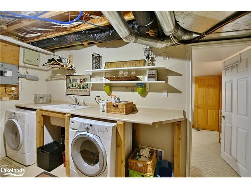 108 Cortina Crescent, The Blue Mountains, ON - Indoor Photo Showing Laundry Room