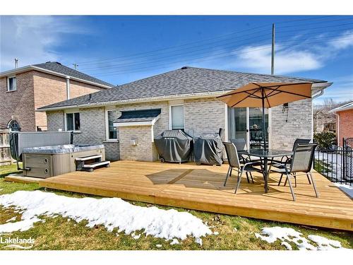 492 Ferndale Drive N, Barrie, ON - Outdoor With Deck Patio Veranda With Exterior