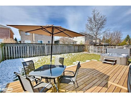 492 Ferndale Drive N, Barrie, ON - Outdoor With Deck Patio Veranda