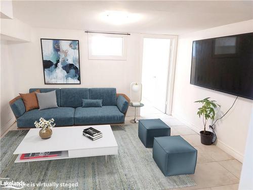 19 Locke Avenue, Stayner, ON - Indoor Photo Showing Living Room