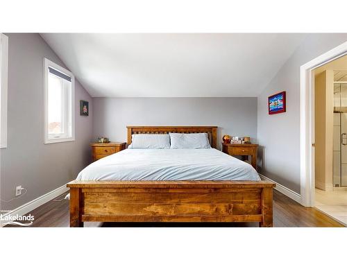 17 Green Pine Crescent, Wasaga Beach, ON - Indoor Photo Showing Bedroom