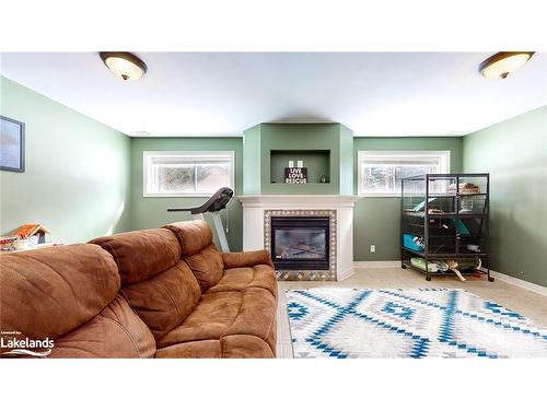 17 Green Pine Crescent, Wasaga Beach, ON - Indoor Photo Showing Other Room